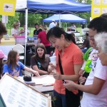 bioblitz2010a Image of BioBlitz visitors playing the Bird ID game