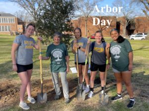 Planting trees at Arbor Day 2022
